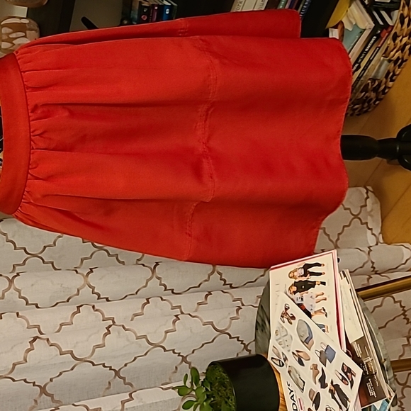 EXPRESS Candy Apple Red A-line Skirt sz 8 - Picture 3 of 7